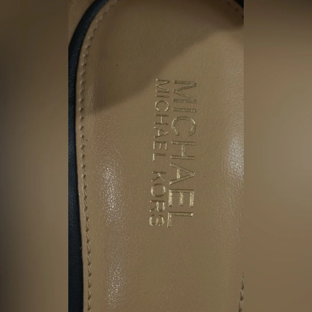 Women’s shoes